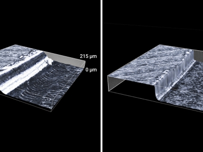 Hloubkový sken obrobené drážky standardním nástrojem (po první drážce) a prototypem ROTANA (po čtvrté drážce)
